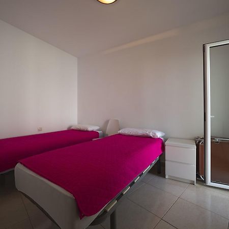 Inmosantos Oasis D4 Apartment Roses Ngoại thất bức ảnh